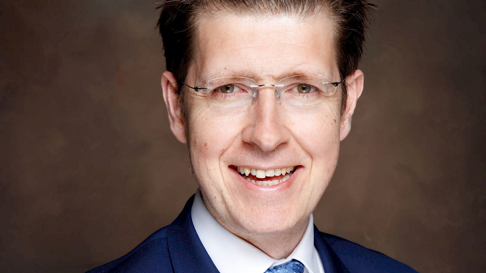 Tomasz Wieladek, Chefvolkswirt für Europa bei T. Rowe Price über den Kurswechsel der EZB. (Bild pd)