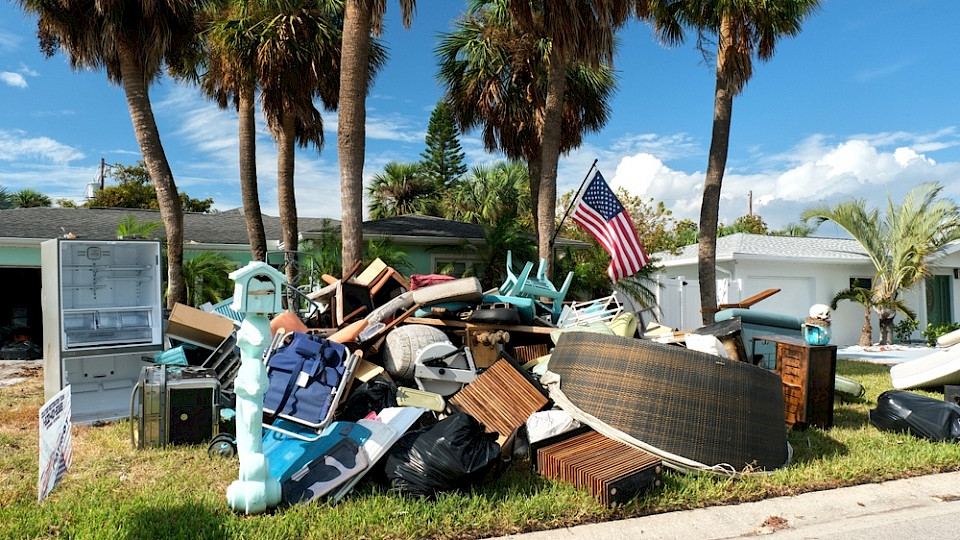 Mindestens zwei Drittel der versicherten Schäden entfallen laut Swiss Re-Schätzungen auf die USA. (Bild M Julian Photography/Shutterstock)