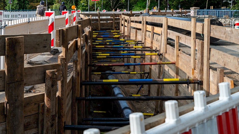 Laut dem Zentralverband Deutsches Baugewerbe steigen die Umsätze nur im öffentlichen Tiefbau. (Bild Mo Photography Berlin/Shutterstock)