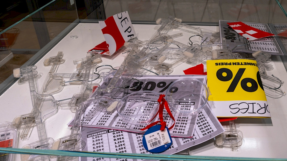 Zu den Grossinsolvenzen gehören beispielsweise Galeria Karstadt Kaufhof oder FTI Touristik. (Bild Werner Spremberg/Shutterstock)