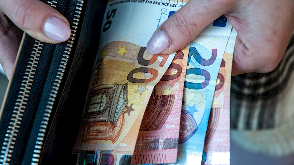 Die Inflation in der Eurozone liegt im Schnitt bei 2,2 Prozent. (Bild DusanNN/Shutterstock)