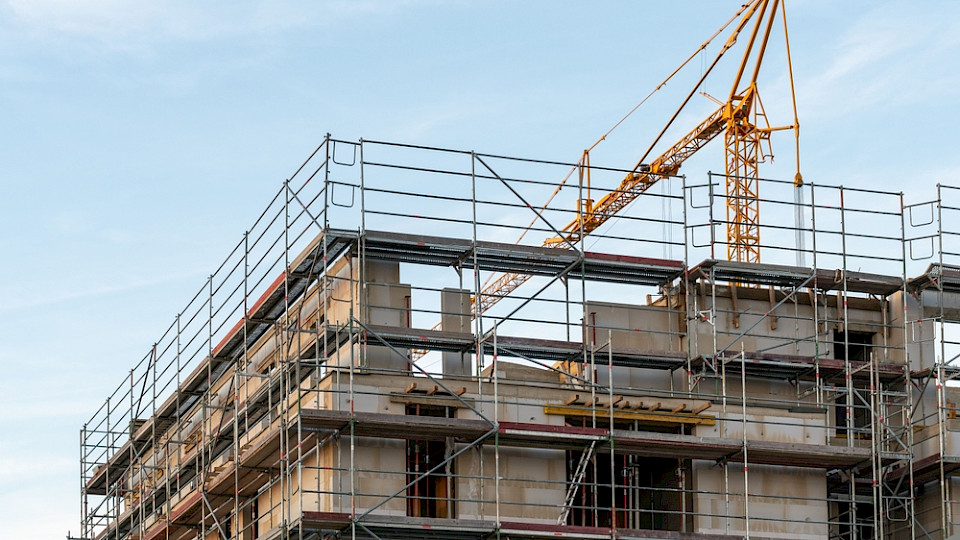 Im Oktober gab es mehr Aufträge für die deutsche Bauindustrie. (Bild Wirestock Creators/Shutterstock)