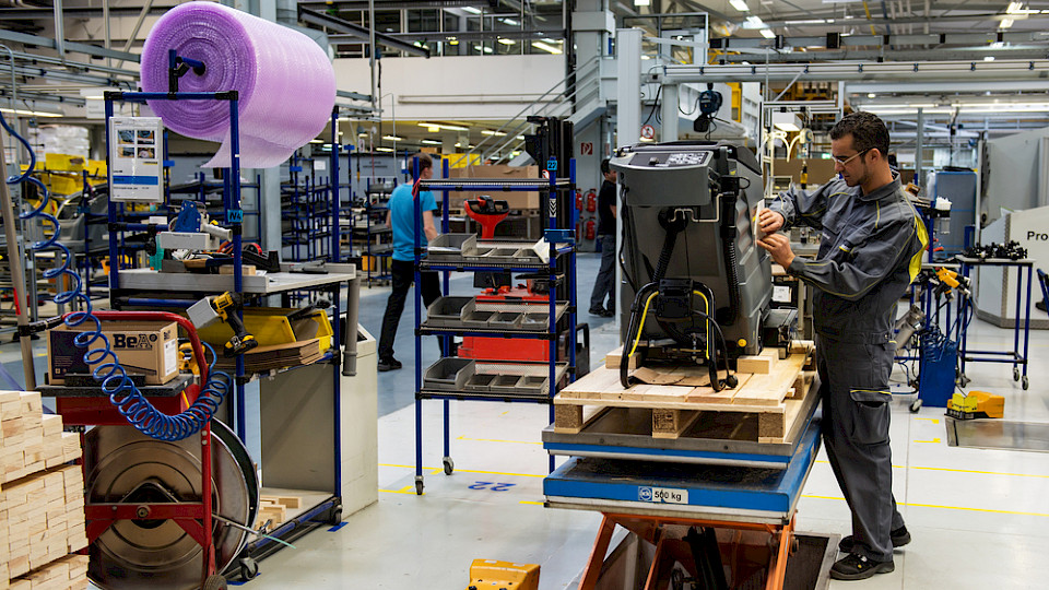 Der Auftragseingang in der deutschen Industrie ist zum zweiten Mal in Folge gesunken. (Bild Oleg Golovnev/Shutterstock)