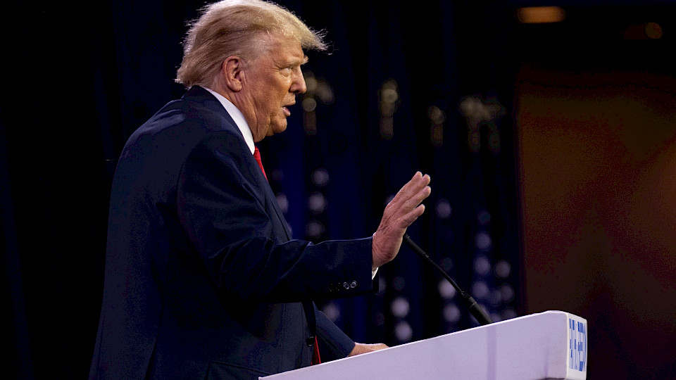 Weiter auf Kurs zu zwei Prozent Inflation, aber wegen Tumps Politik langsamer als erwartet, schätzt das Fed. (Bild: Shutterstock.com/
aaronschwartzphoto)