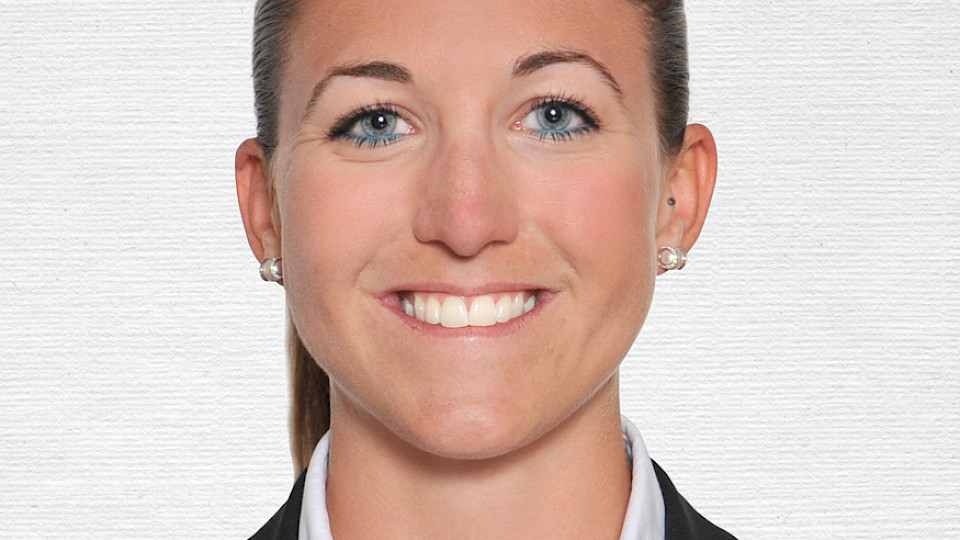 Firmentreu: Corinne Burkhard ist seit fast 20 Jahren für die ZKB  tätig. (Bild: PD)