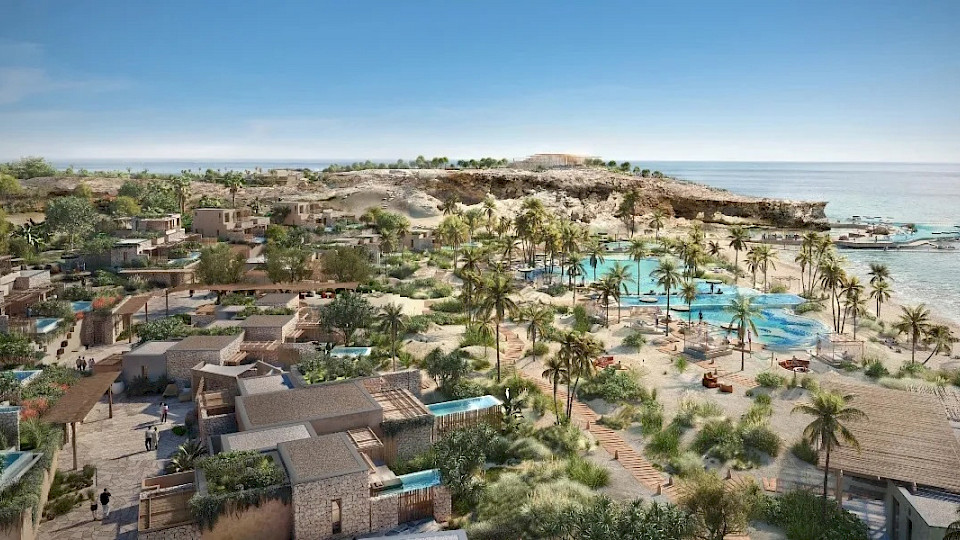 Exklusives Küstenparadies: Das Six Senses Amaala verbindet traditionelle Architektur mit nachhaltigem Luxus an der Triple Bay. (Bild: Six Senses Amaala)