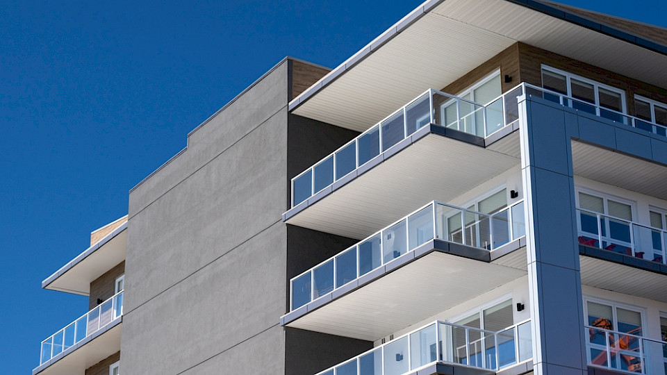 Die Preise von Einfamilienhäusern stiegen 2024 durchschnittlich um 1,1 Prozent und die Eigentumswohnungen um 2,3 Prozent. (Bild Dolores M. Harvey/Shutterstock)