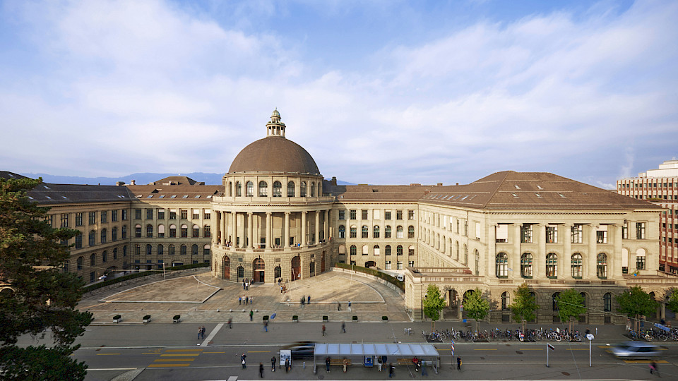 ETH Zürich erweist sich als führendes Techno-Kraftpaket (Bild: ETH Zurich / Gian Marco Castelberg).