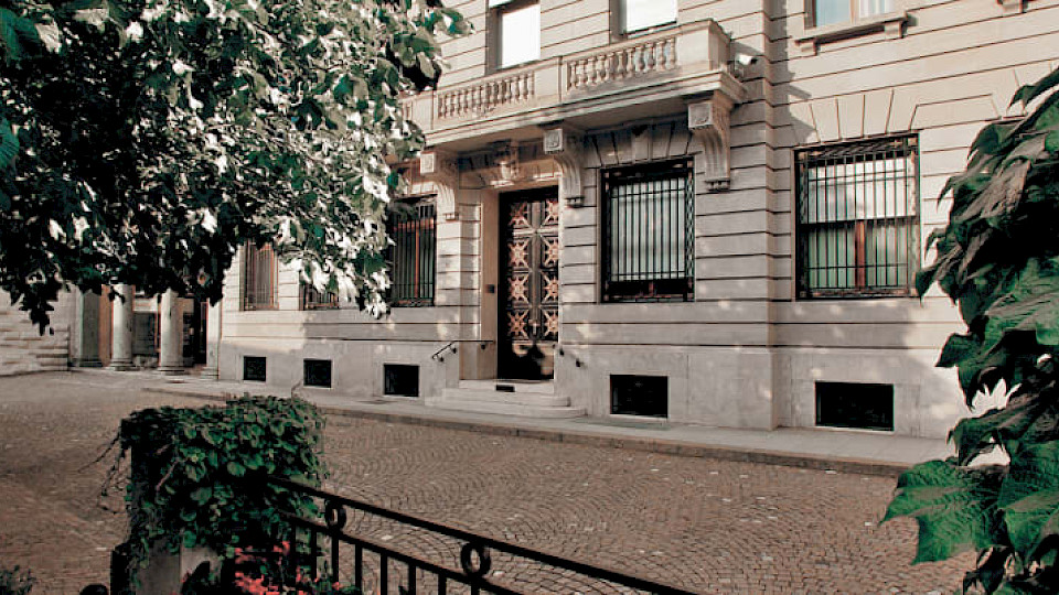 Die Genfer Privatbank verdiente vorab im Zinsgeschäft deutlich weniger. (Bild pd)