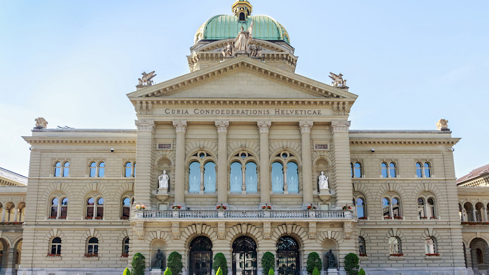 Bestnoten gibt es unter anderem wegen einer konservativen Haushaltsplanung, heisst es bei der Ratingagentur. (Bild pichetw/Shutterstock)