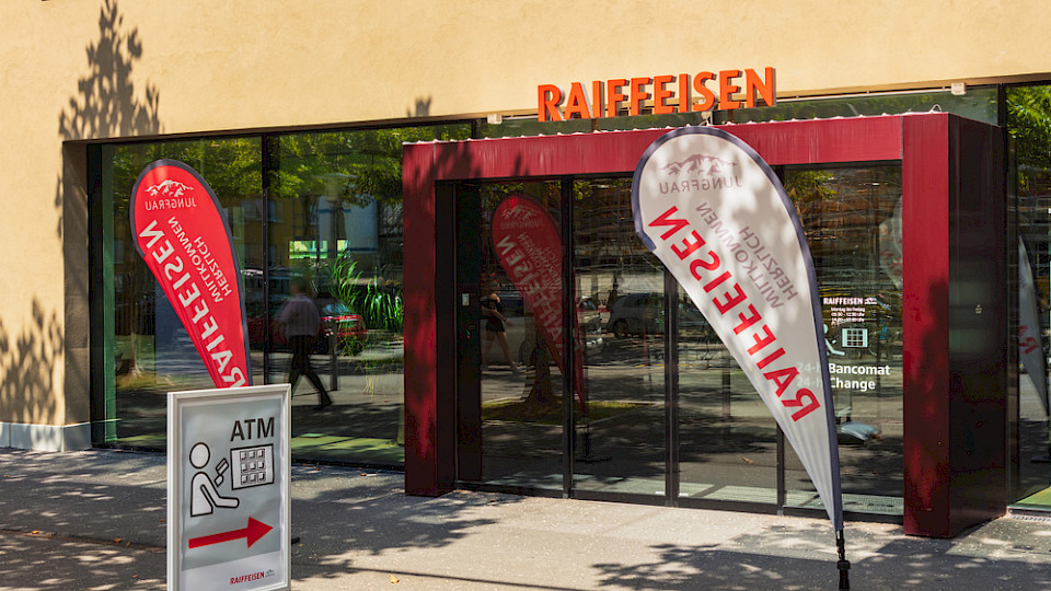 Die zweitgrösste Bank verdiente etwas weniger, legte aber bei den Hypotheken nochmals deutlich zu. (Bild Judith Linine/Shutterstock)