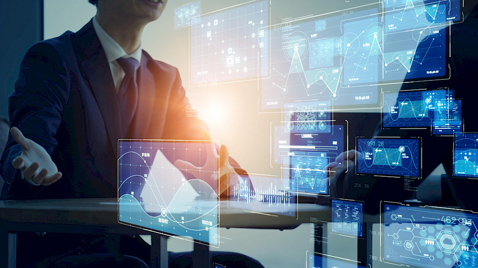 Sieben von zehn Befragten sehen disruptive Technologien als wesentlichen Treiber für Produkt- und Dienstleistungsinnovationen. (Bild metamorworks/Shutterstock)