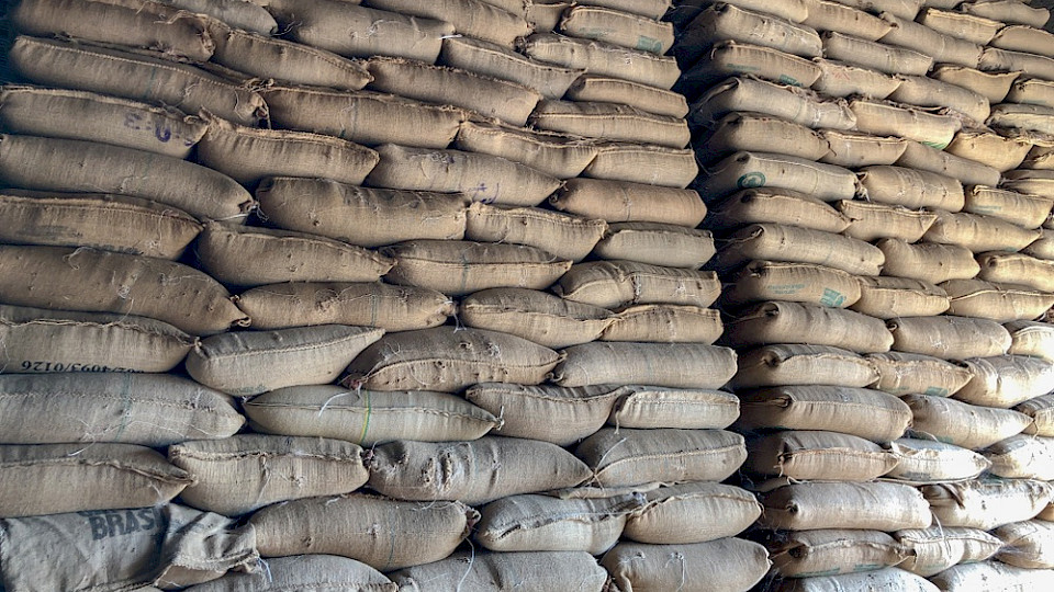 Besonders stark verteuert haben sich im Grosshandel Kaffee, Tee, Kakao und Gewürze. (Bild Brastock/Shutterstock)