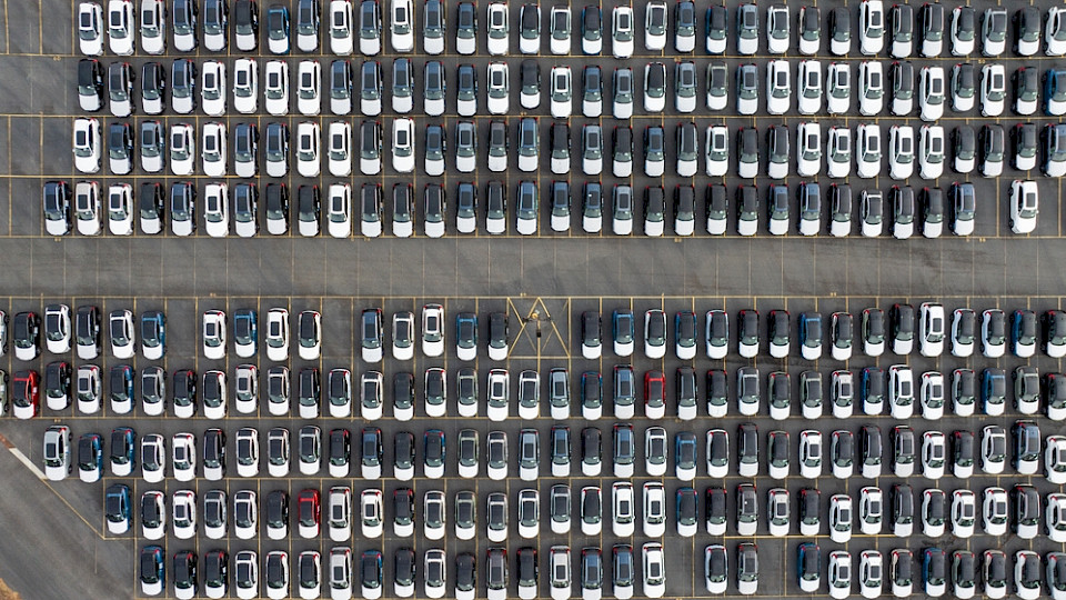 Fast die Hälfte aller in den USA verkauften Fahrzeuge wird importiert. (Bild Frame Craft 8/Shutterstock)