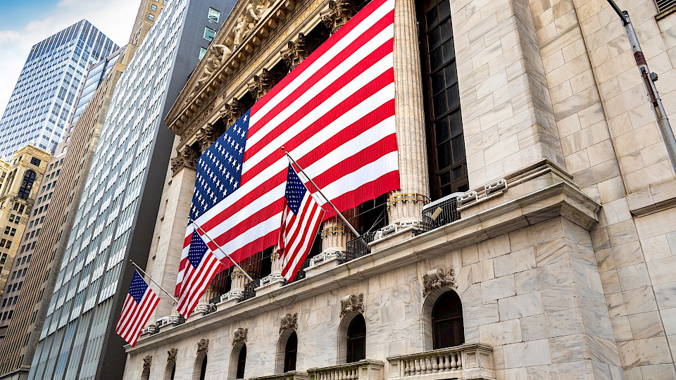 Eine Stagflation in den USA ist kein unrealistisches Szenario mehr. Wallstreet und die übrige Welt würden es nicht goutieren. (Bild: Shutterstock.com/Sergii Figurnyi)