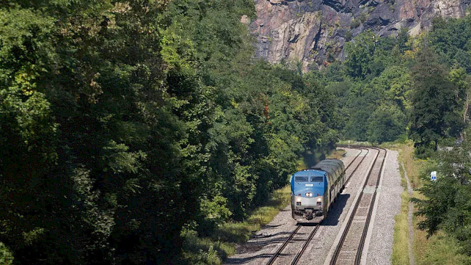 Der Amtrak Zephyr zählt zu den spektakulärsten Bahnstrecken Nordamerikas und ist Teil einer Weltreise, die komplett ohne Flugzeug stattfindet. (Bild: pd)