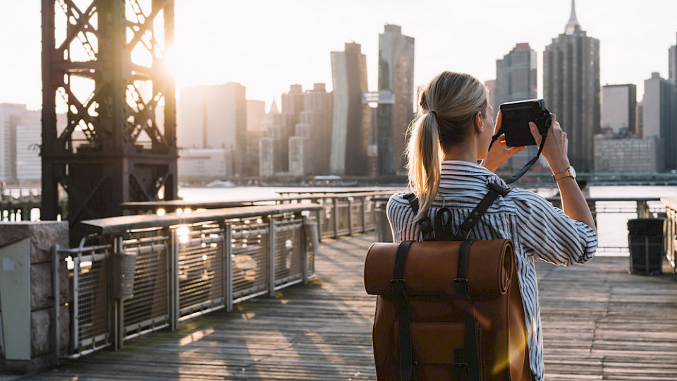 Bei den Schweizern gab es im März einen Rückgang von 26 Prozent, bei den Deutschen um 28 Prozent. (Bild GaudiLab/Shutterstock)