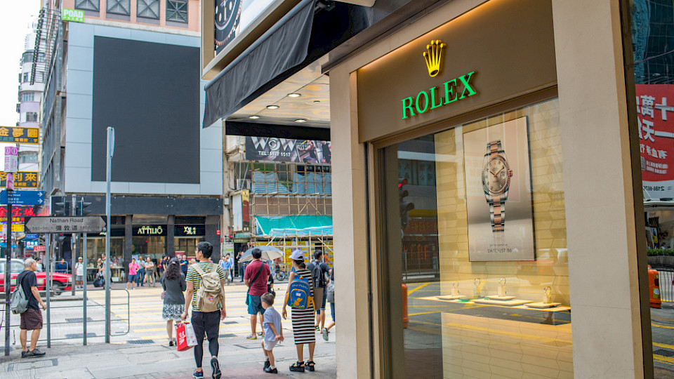 In Hongkong und China gingen die Uhrenverkäufe nochmals zweistellig zurück, besser lief das Geschäft in den USA. (Bild Michael Gordon/Shutterstock)