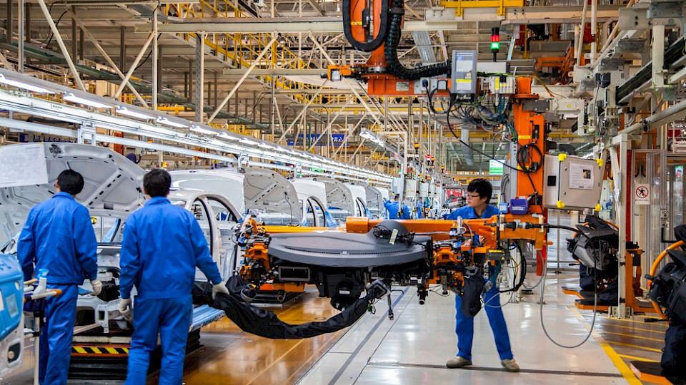 Die Stimmung in Chinas Industrie hat sich laut Umfrage merklich verschlechtert. (Bild Jenson/Shutterstock)