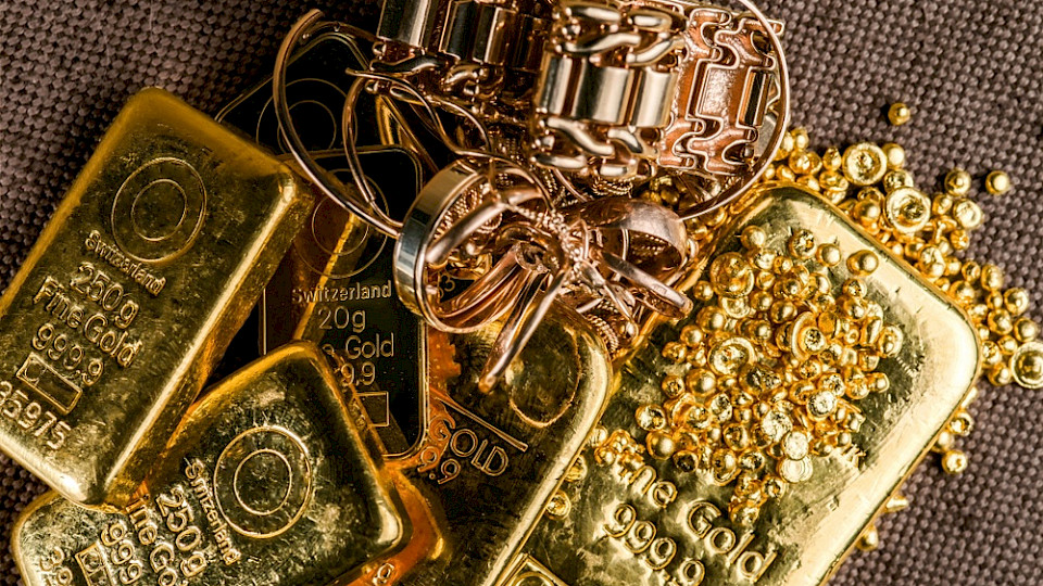Die Nachfrage nach Gold kommt aus dem Investmentbereich, dagegen wird weniger Schmuck gekauft. (Bild VladKK/Shutterstock)