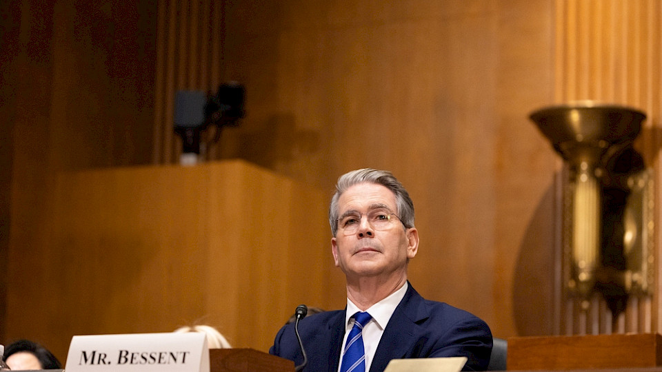 Der amerikanische Finanzminister Scott Bessent wollte mit Vertretern der Schweiz verhandeln, nun trifft er offenbar auch wichtige Leute aus China. (Bild Maxim Elramsisy/Shutterstock)