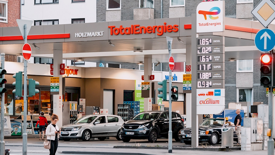 Tanken und Heizen waren im Mai 4,6 Prozent günstiger als ein Jahr zuvor.(Bild frantic00/Shutterstock)