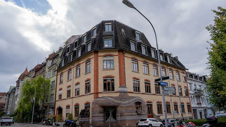 Der Hauptsitz der Basler Radicant: Nun muss kräftig gespart werden. (Bild pd)