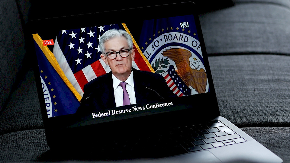 Wird Fed-Chef Jerome Powell dem Druck von Präsident Trump widerstehen? Die Antwort ist zentral für den weiteren Marktverlauf. (Bild: Shutterstock.com/Domenico Fornas)