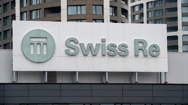 Swiss Re steigert Halbjahresgewinn deutlich