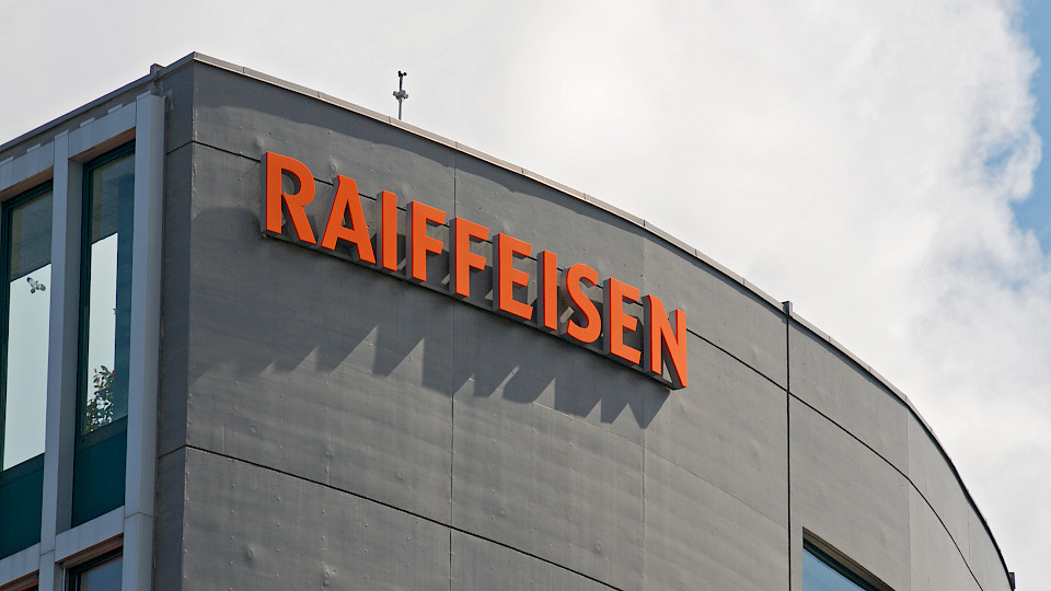 Das Zinsgeschäft soll im zweiten Halbjahr wieder etwas besser werden, erwartet Raiffeisen. (Bild: Shutterstock.com/Marlon Trottmann)