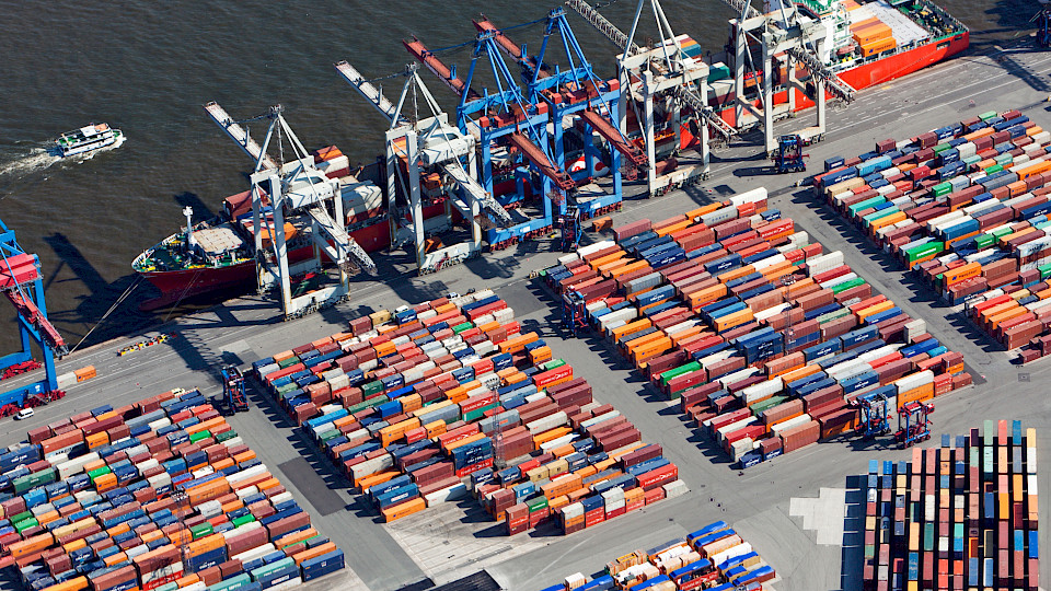 Bau und Industrie litten. Auch vom Aussenhandel kamen keine Impulse. (Bild: Shutterstock.com/Oliver Hoffmann)