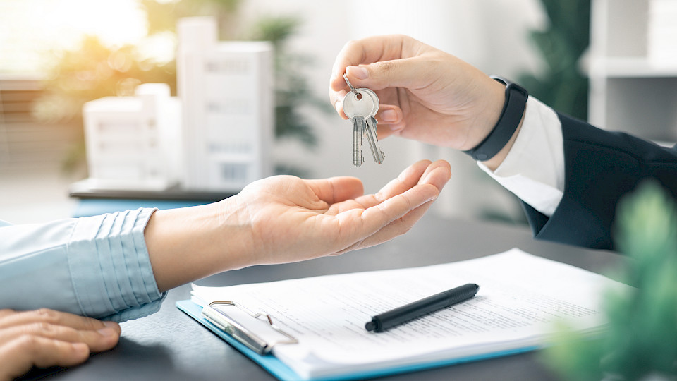 Zu SMG gehören Online-Marktplattformen wie Homegate, Tutti, Ricardo und AutoScout24. (Bild: Shutterstock.com/jd8)