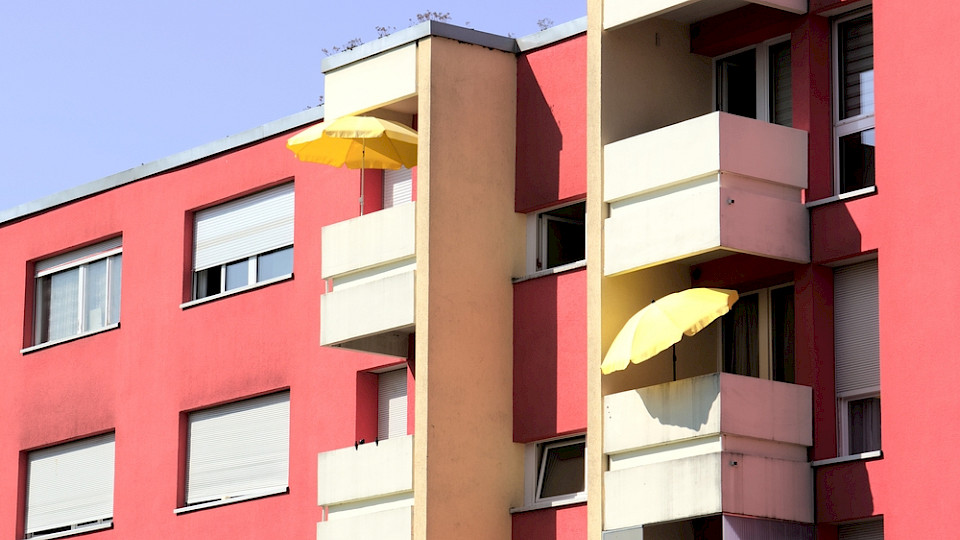 Der durchschnittliche Hypozins sank um 7 Basispunkte, der Referenzsatz gleich um 25. (Bild FiveSeasons/Shutterstock)