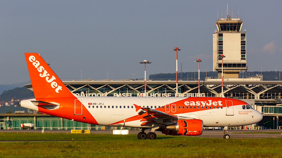Während der Sanierung fliegt EasyJet nur noch 29 statt 77 Ziele ab Basel an. (Bild Markus Mainka/Shutterstock)