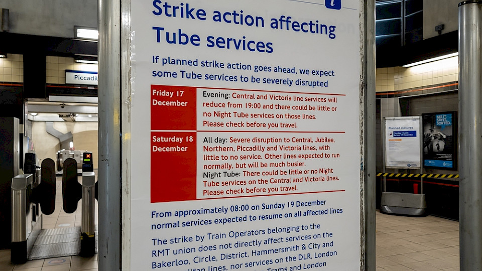 Wie im Dezember 2021 steht die U-Bahn wieder still. (Bild Yau Ming Low/Shutterstock)