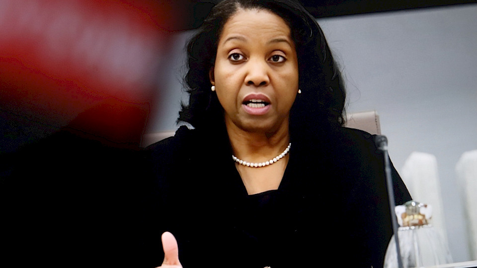 Teilsieg für Lisa Cook, sie bleibt vorerst im Amt. (Bild Photo Agency/Shutterstock)