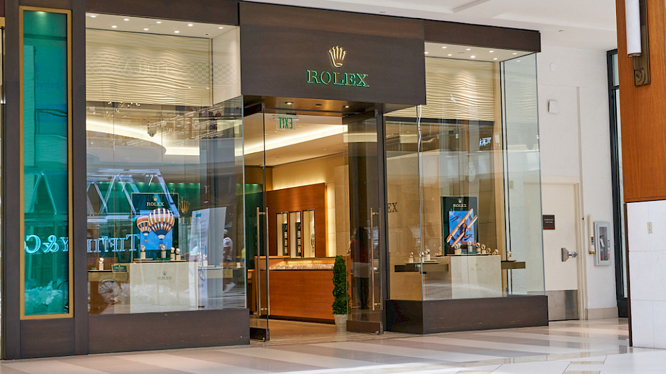 Die Umsätze in den USA sanken um knapp 24 Prozent, in China waren es fast 36 Prozent weniger als vor einem Jahr. (Bild dennizn/Shutterstock)