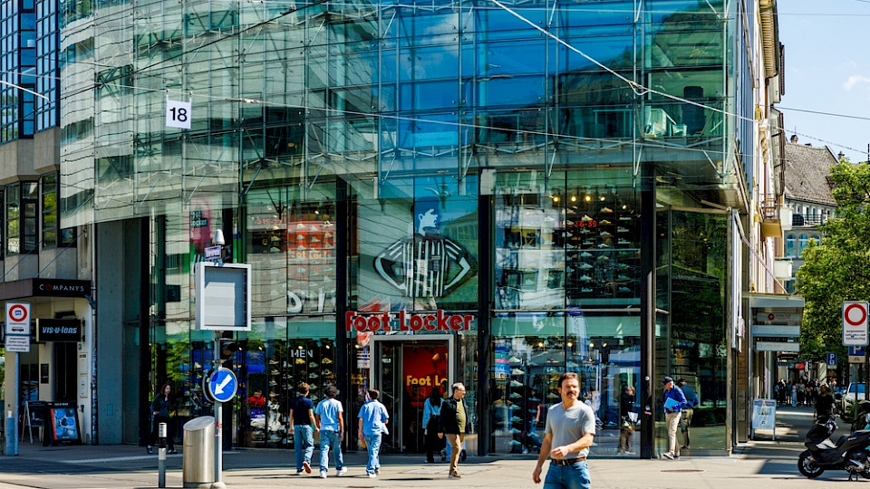 Auch mit den neuen Methoden bleibt der Konsum ein wichtiger Wachstumsmotor für die Schweizer Wirtschaft. (Bild ArDanMe/Shutterstock)