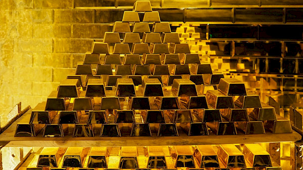 Gold nimmt Rekordjagd wieder auf - Zollstreit im Fokus