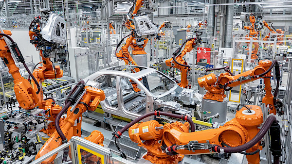 VW-Konzern rutscht in die roten Zahlen - Porsche belastet