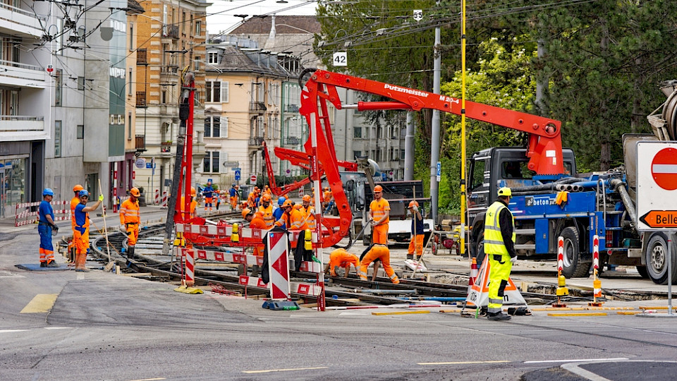 Im Baugewerbe trübt sich laut KOF die aktuelle Geschäftslage  ein. (Bild Michael Derrer Fuchs/Shutterstock)