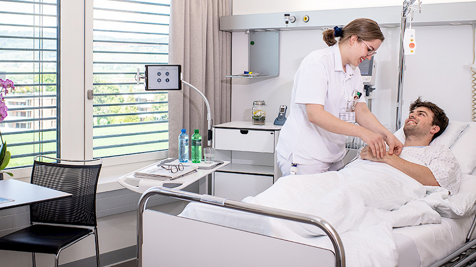 Vor 30 Jahren arbeiteten 9,2 Prozent im «Gesundheits- und Sozialwesen», zuletzt waren es fast 15 Prozent. (Bild Shutterstock)