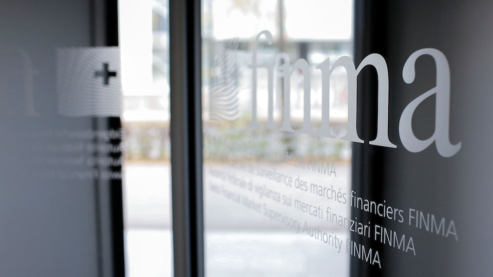 FINMA weist auf die Risiken hin, die bei Verwahrung von kryptobasierten Vermögenswerten entstehen (Bild: FINMA)