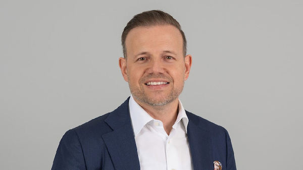 AXA Schweiz holt Vertriebsexperten von der CSS