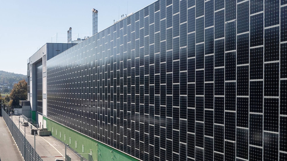 Der Metro-Campus Zürich wird mit 100% erneuerbarer Energie betrieben und wird laufend ausgebaut (Bild: Green)
