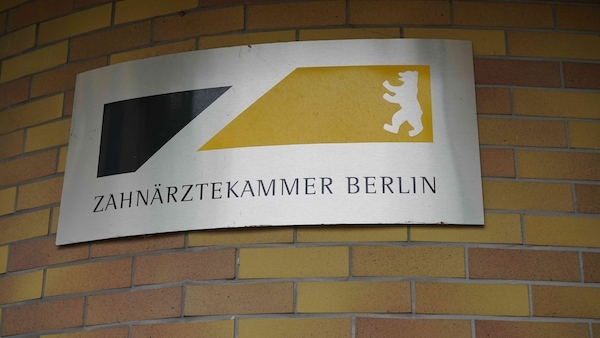 Milliardenskandal bei der Berliner Zahnärzte-Pensionskasse: Prüfer, Berater und das Land Berlin im Visier