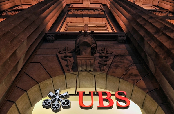 UBS setzt Rücknahmen bei Immobilienfonds in Deutschland aus