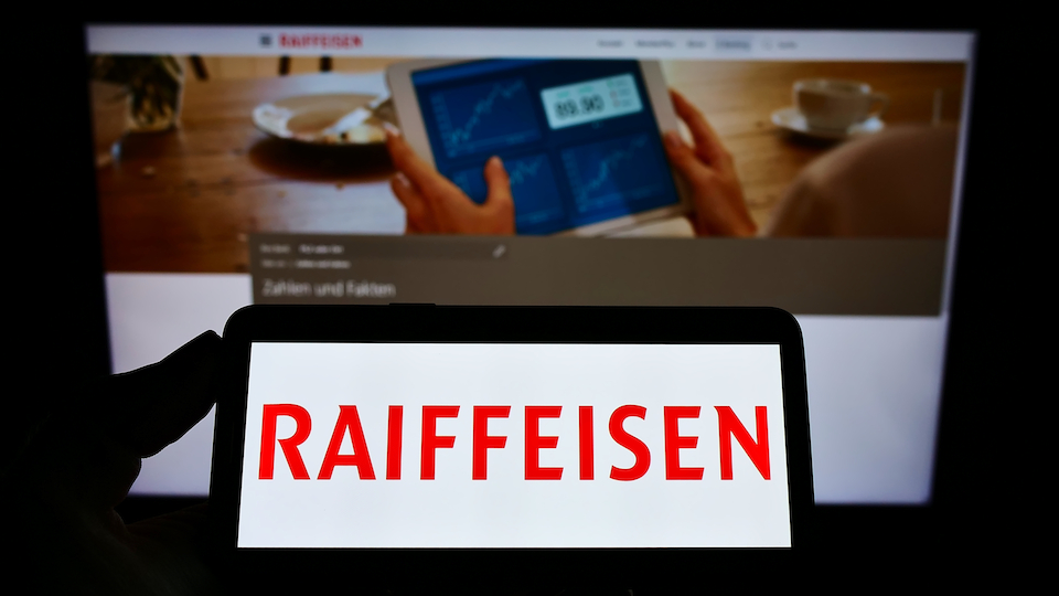 Raiffeisen Schweiz baut ihr digitales Anlagegeschäft für Retailkunden aus (Bild: Shutterstock)