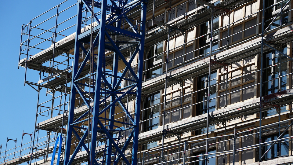 Die Revision der Lex Koller benachteiligt Schweizer Immobilienfonds. Die SFP-Gruppe meldet sich mit einer Stellungnahme zu Wort (Bild: SFP)