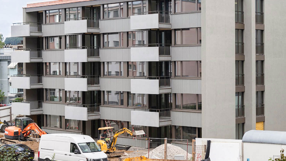Swissinvest ist schon heute im Raum Zürich aktiv. Nun erwirbt der Fonds ein weiteres grosses Immobilienportfolio (Bild: Swissinvest)